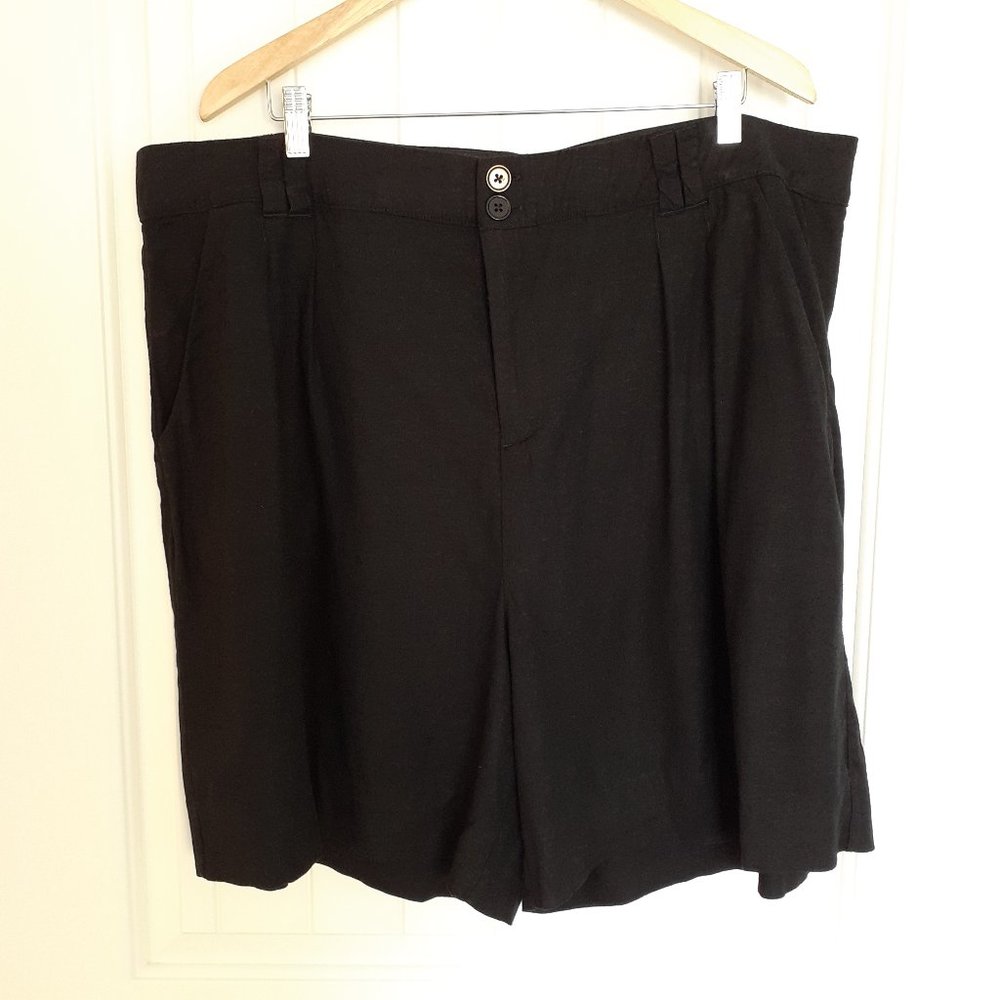 NEW TORRID Pleated Linen Blend Bermuda Short in Black Size 22
